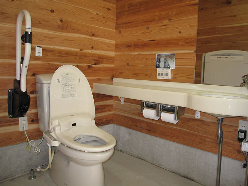 多機能トイレ